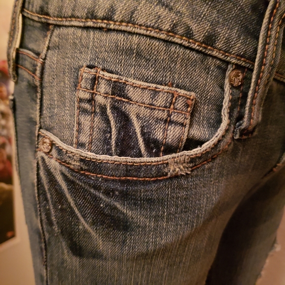 Truce Vintage Jeans - Picture 2 of 12